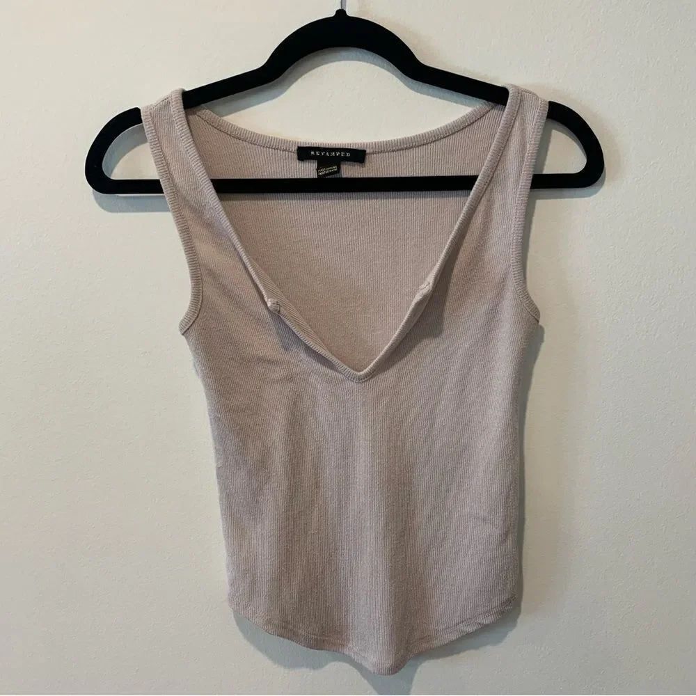 Revamped Beige Ribbed Notched V-Neck Tank Top Size Small